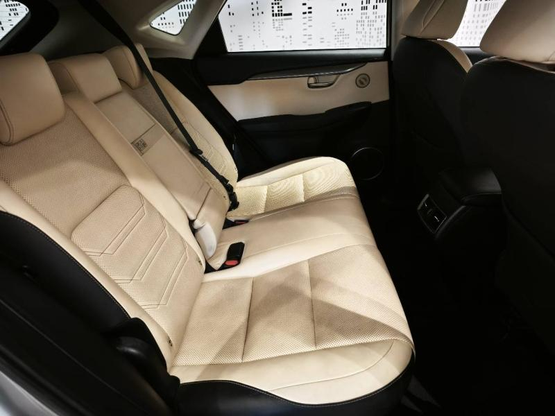 Photo 18 de l’annonce de LEXUS NX d’occasion à vendre à LATTES