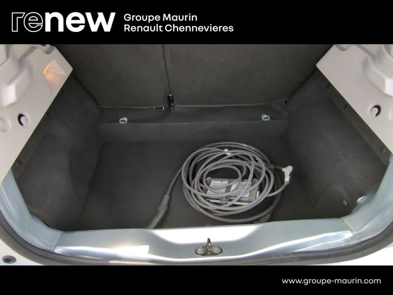 Photo 12 de l’annonce de RENAULT Zoe d’occasion à vendre à CHENNEVIÈRES-SUR-MARNE