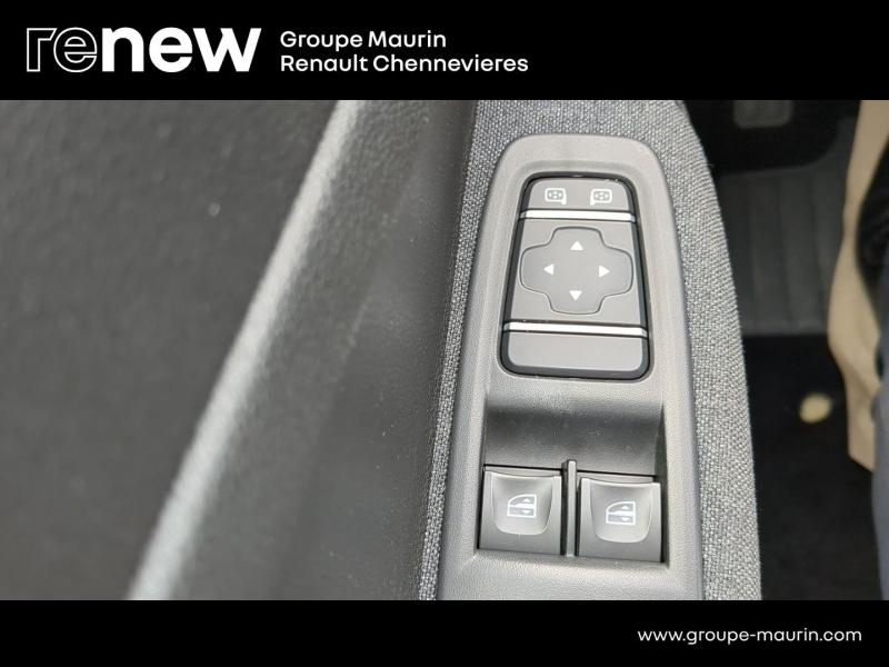 Photo 13 de l’annonce de RENAULT Zoe d’occasion à vendre à CHENNEVIÈRES-SUR-MARNE