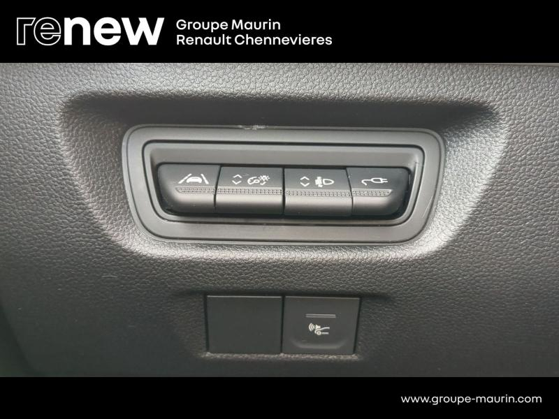 Photo 19 de l’annonce de RENAULT Zoe d’occasion à vendre à CHENNEVIÈRES-SUR-MARNE