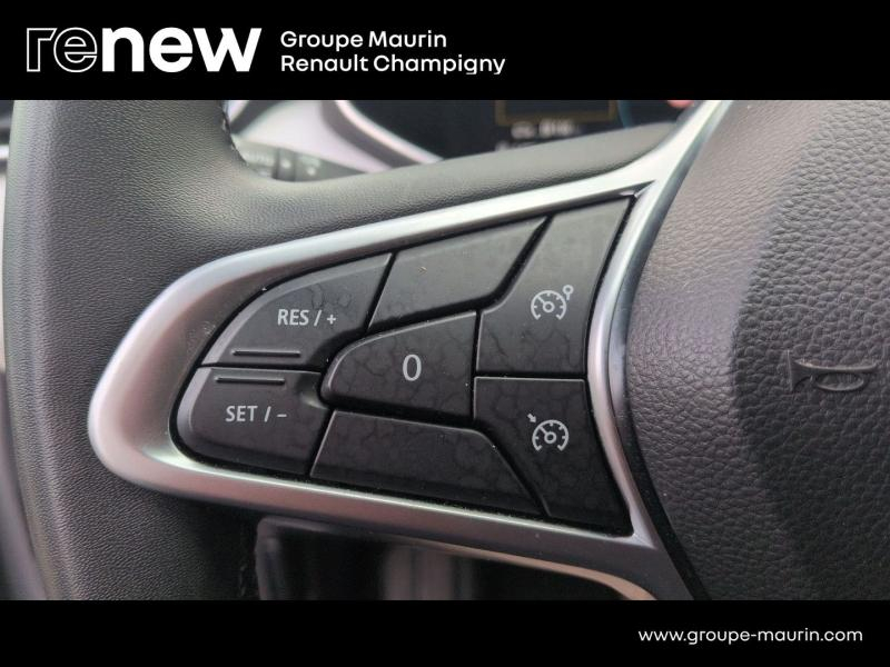 Photo 15 de l’annonce de RENAULT Clio d’occasion à vendre à CHAMPIGNY-SUR-MARNE