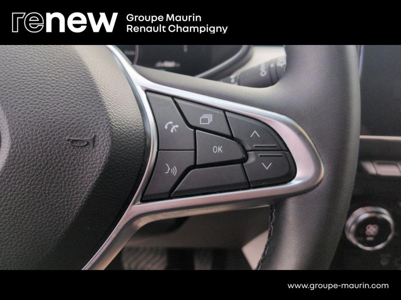 Photo 17 de l’annonce de RENAULT Clio d’occasion à vendre à CHAMPIGNY-SUR-MARNE