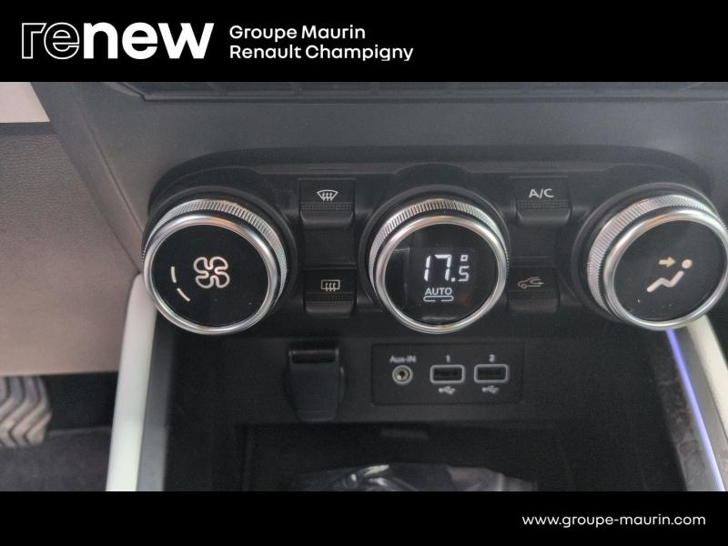 Photo 20 de l’annonce de RENAULT Clio d’occasion à vendre à CHAMPIGNY-SUR-MARNE