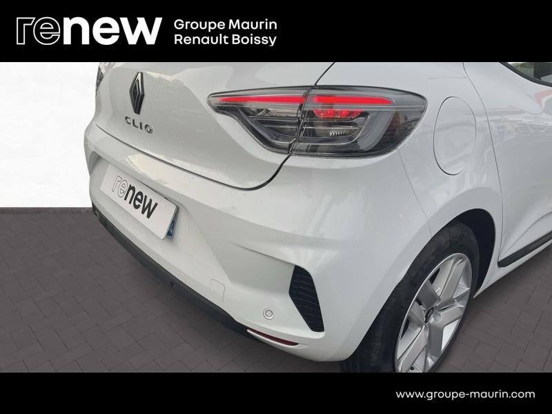 Photo 18 de l’annonce de RENAULT Clio d’occasion à vendre à CHAMPIGNY-SUR-MARNE