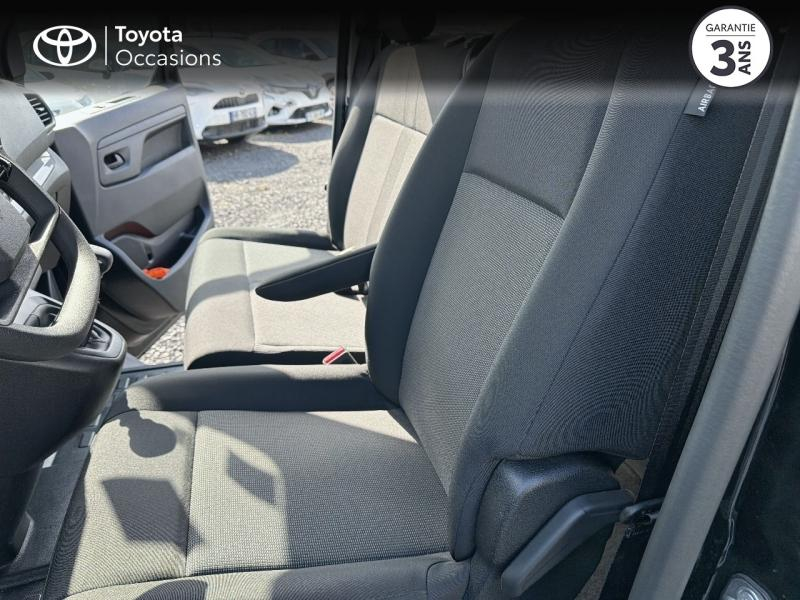 Photo 11 de l’annonce de TOYOTA ProAce Combi d’occasion à vendre à AUBIÈRE