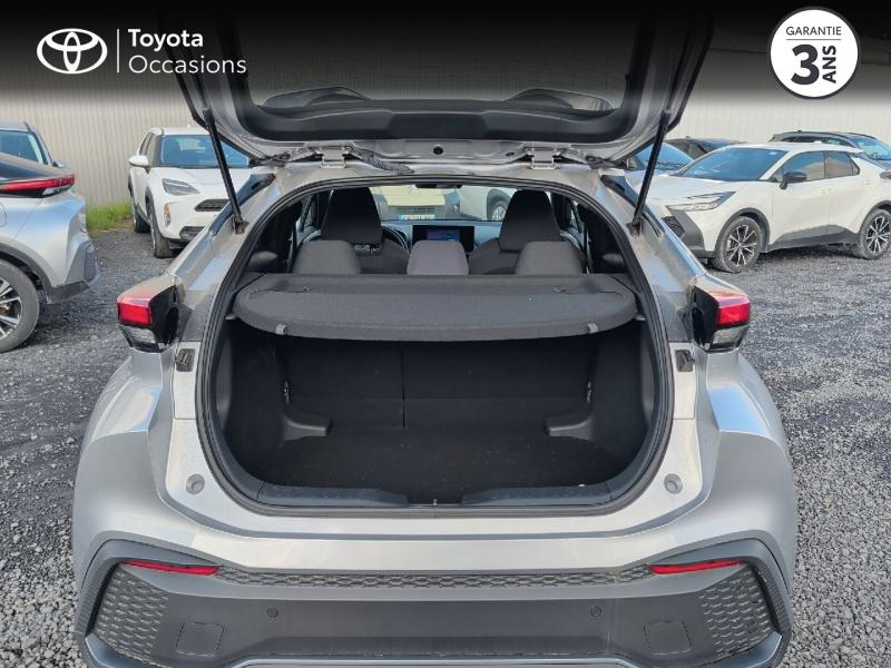 Photo 10 de l’annonce de TOYOTA C-HR d’occasion à vendre à AUBIÈRE