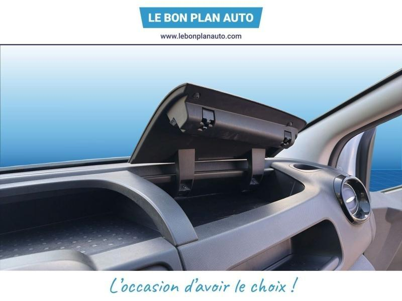 Photo 20 de l’annonce de NISSAN NV300 Fg VUL d’occasion à vendre à FRÉJUS