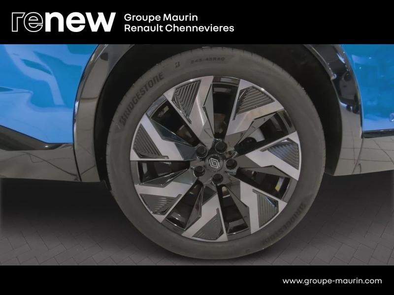 Photo 6 de l’annonce de RENAULT  d’occasion à vendre à CHENNEVIÈRES-SUR-MARNE