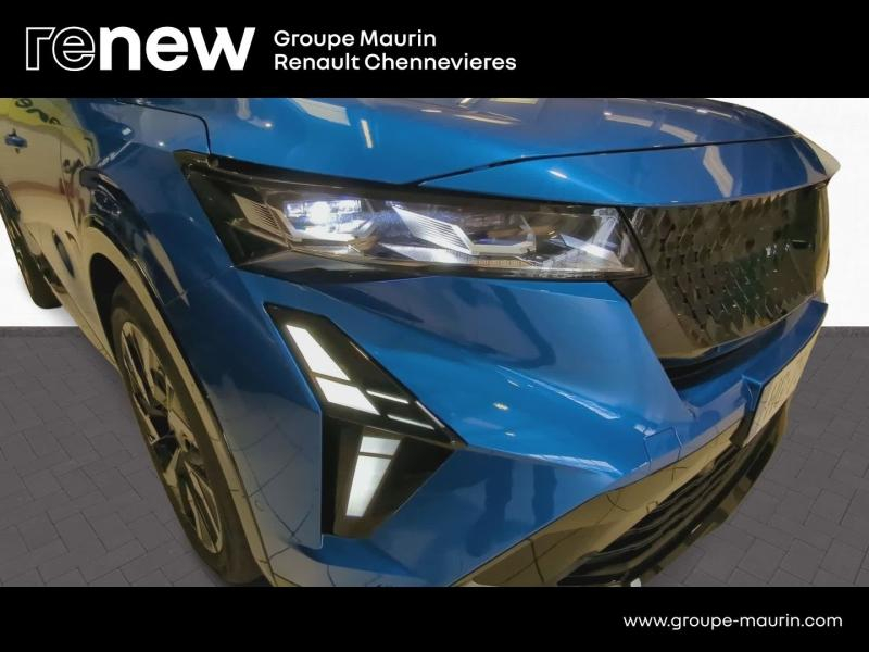 Photo 17 de l’annonce de RENAULT  d’occasion à vendre à CHENNEVIÈRES-SUR-MARNE