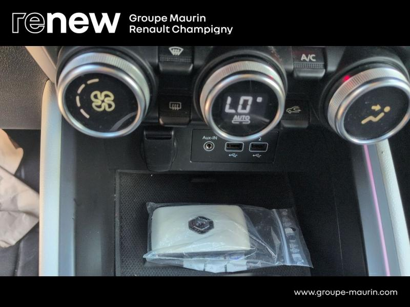 Photo 18 de l’annonce de RENAULT Clio d’occasion à vendre à CHAMPIGNY-SUR-MARNE