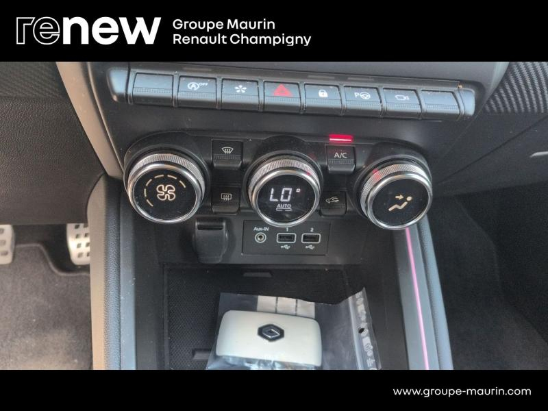 Photo 19 de l’annonce de RENAULT Clio d’occasion à vendre à CHAMPIGNY-SUR-MARNE