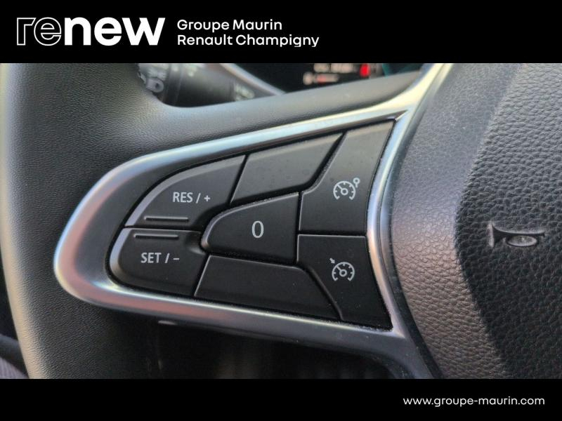Photo 14 de l’annonce de RENAULT Clio d’occasion à vendre à CHAMPIGNY-SUR-MARNE