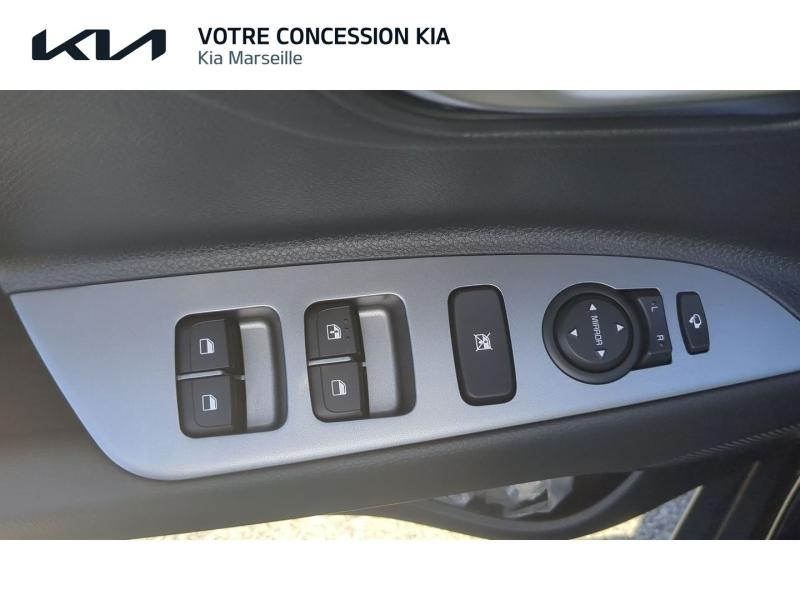 Photo 14 de l’annonce de KIA Stonic d’occasion à vendre à MARSEILLE
