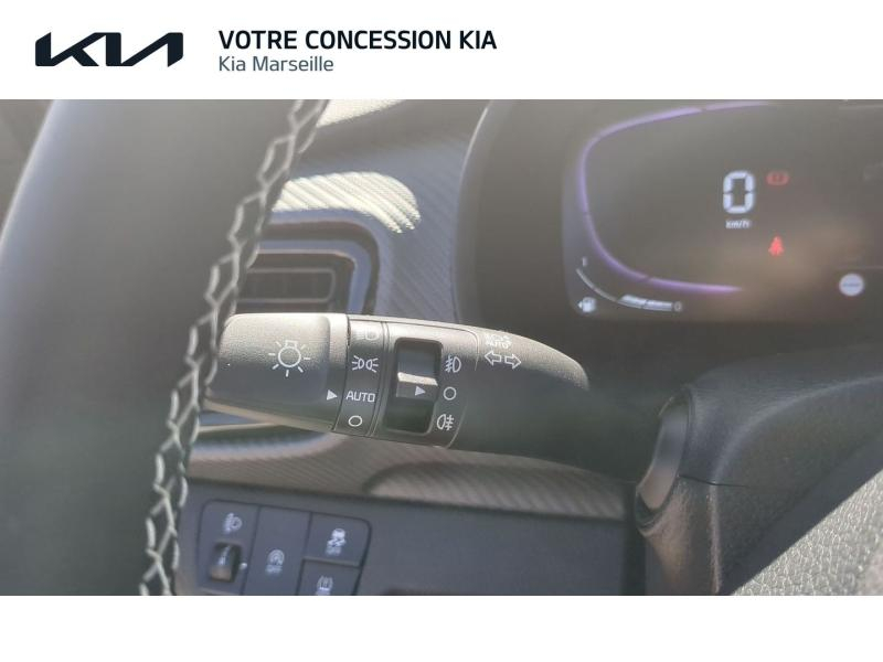 Photo 15 de l’annonce de KIA Stonic d’occasion à vendre à MARSEILLE