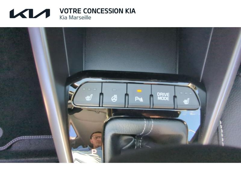 Photo 19 de l’annonce de KIA Stonic d’occasion à vendre à MARSEILLE