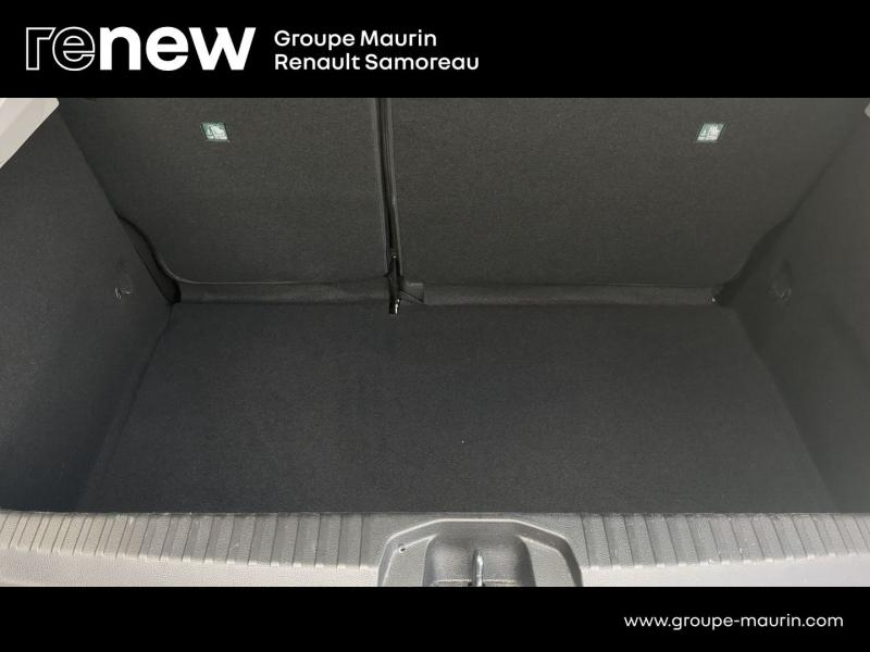 Photo 9 de l’annonce de RENAULT Clio d’occasion à vendre à SAMOREAU