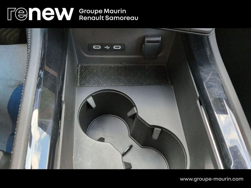 Photo 12 de l’annonce de RENAULT  d’occasion à vendre à SAMOREAU