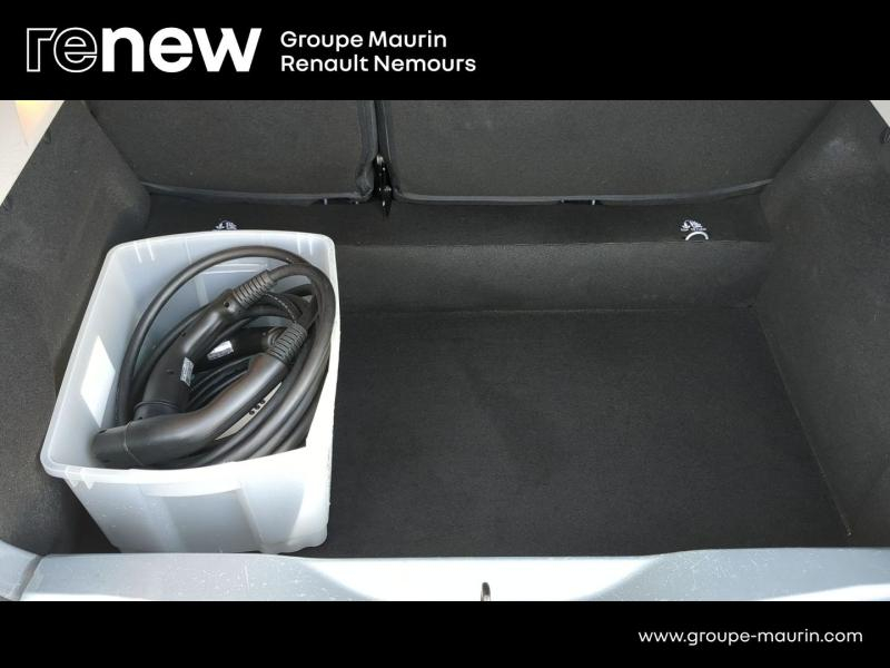 Photo 12 de l’annonce de RENAULT Zoe d’occasion à vendre à SAINT PIERRE LES NEMOURS