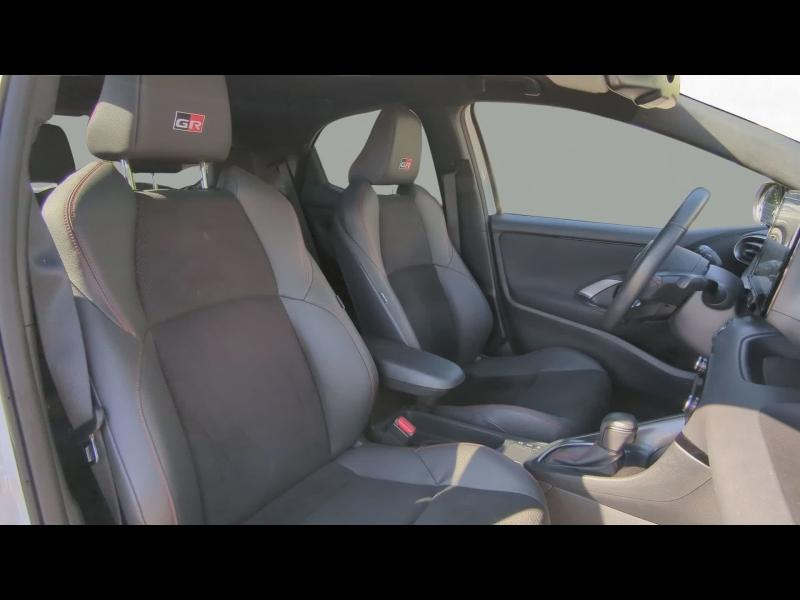 Photo 12 de l’annonce de TOYOTA Yaris d’occasion à vendre à NÎMES