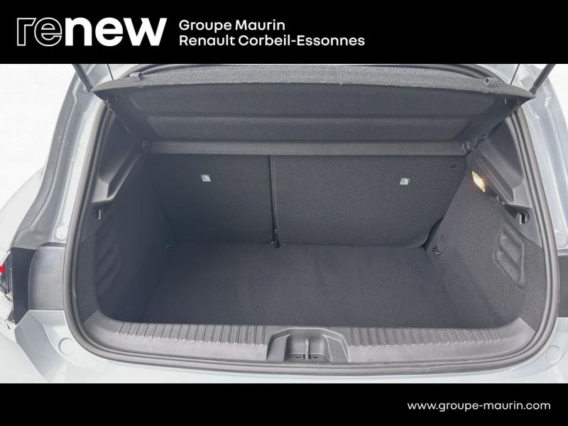 Photo 15 de l’annonce de RENAULT Clio d’occasion à vendre à CORBEIL-ESSONNES