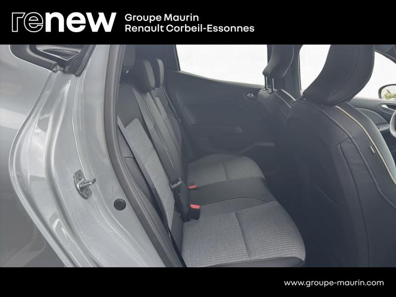 Photo 16 de l’annonce de RENAULT Clio d’occasion à vendre à CORBEIL-ESSONNES