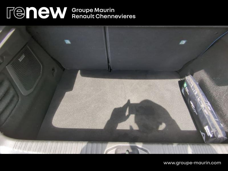 Photo 13 de l’annonce de RENAULT Clio d’occasion à vendre à CHENNEVIÈRES-SUR-MARNE