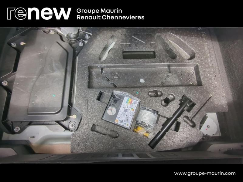Photo 15 de l’annonce de RENAULT Clio d’occasion à vendre à CHENNEVIÈRES-SUR-MARNE