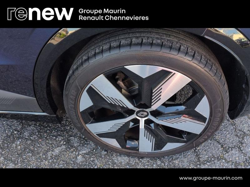 Photo 13 de l’annonce de RENAULT Megane d’occasion à vendre à CHENNEVIÈRES-SUR-MARNE