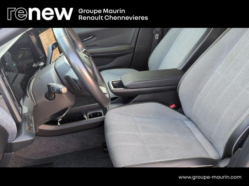 Photo 15 de l’annonce de RENAULT Megane d’occasion à vendre à CHENNEVIÈRES-SUR-MARNE