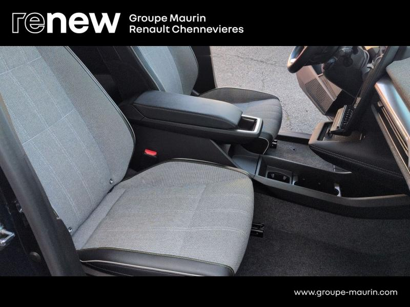Photo 18 de l’annonce de RENAULT Megane d’occasion à vendre à CHENNEVIÈRES-SUR-MARNE