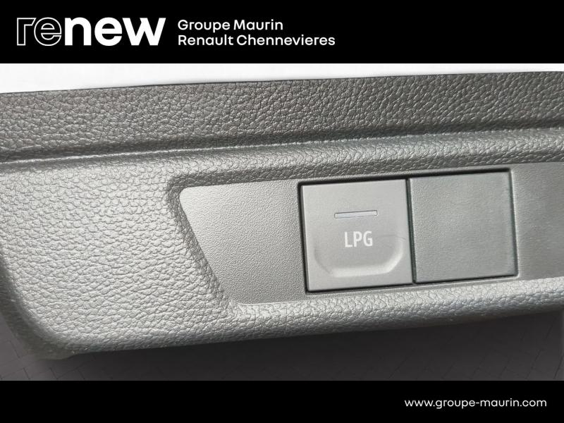 Photo 20 de l’annonce de DACIA Sandero d’occasion à vendre à CHENNEVIÈRES-SUR-MARNE