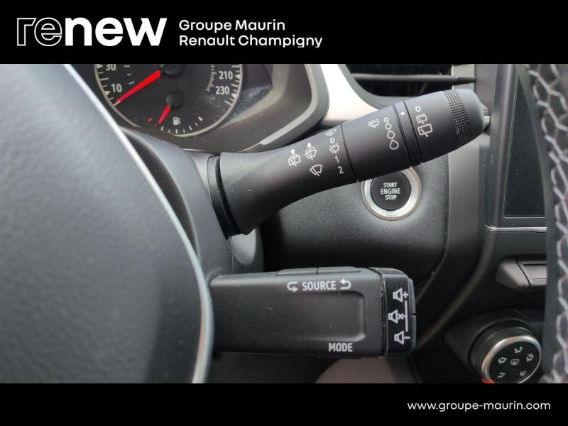 Photo 18 de l’annonce de RENAULT Captur d’occasion à vendre à CHAMPIGNY-SUR-MARNE