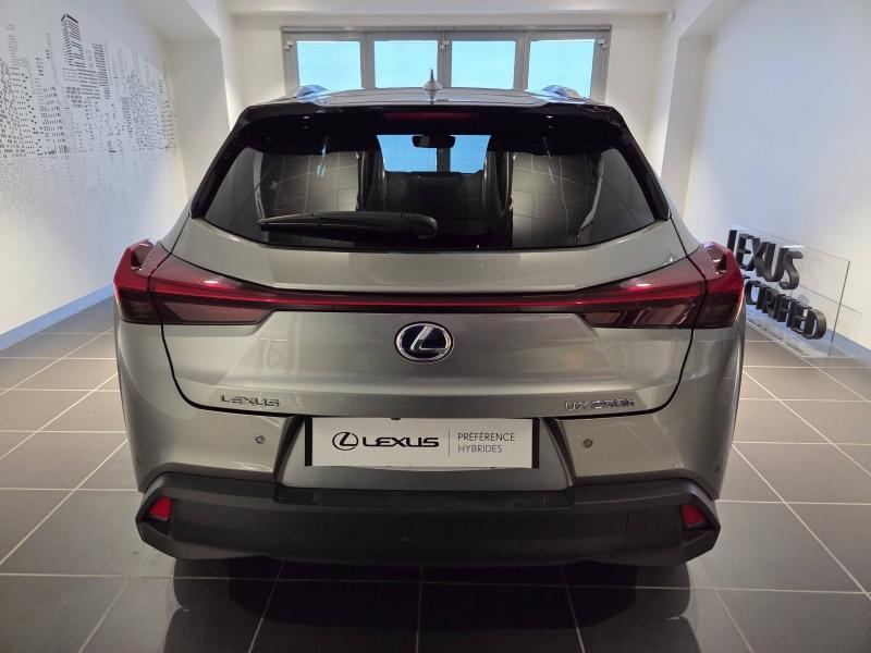Photo 15 de l’annonce de LEXUS UX d’occasion à vendre à AUBIÈRE