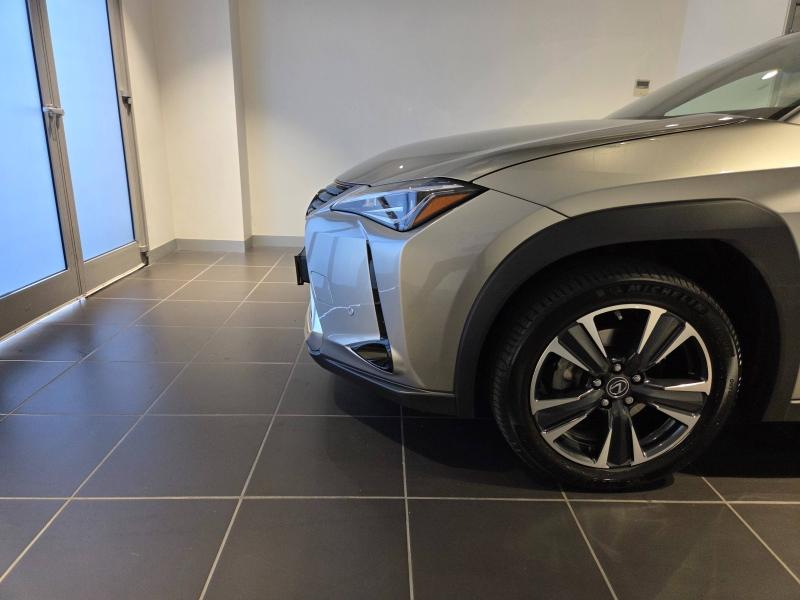 Photo 17 de l’annonce de LEXUS UX d’occasion à vendre à AUBIÈRE