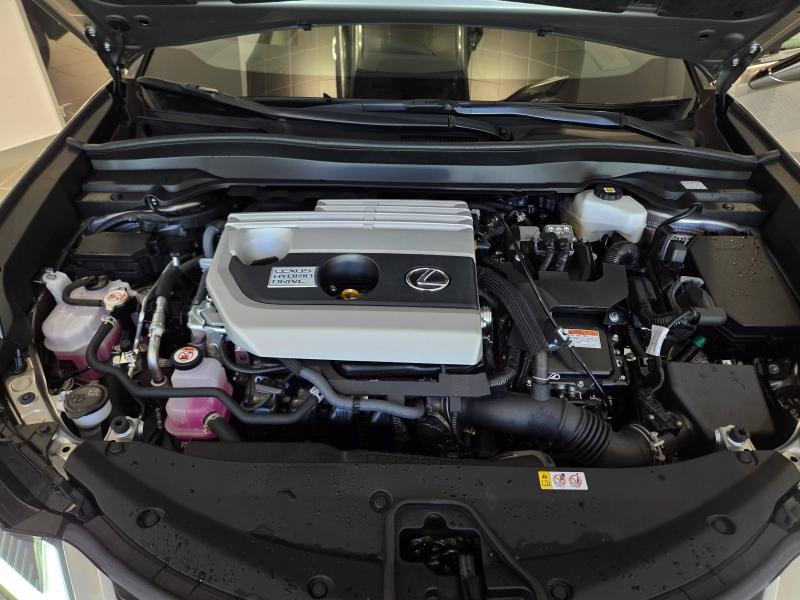Photo 19 de l’annonce de LEXUS UX d’occasion à vendre à AUBIÈRE