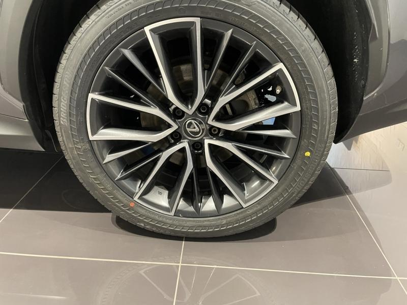 Photo 9 de l’annonce de LEXUS NX d’occasion à vendre à LATTES