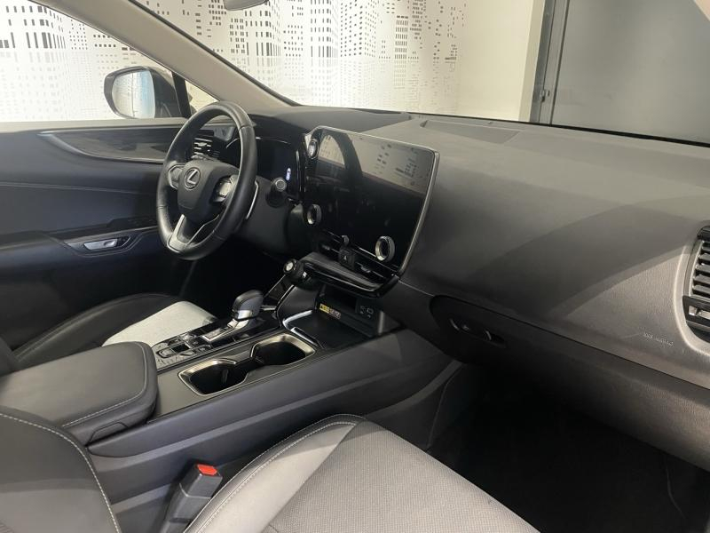 Photo 16 de l’annonce de LEXUS NX d’occasion à vendre à LATTES