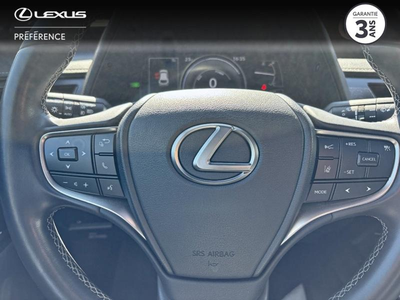 Photo 8 de l’annonce de LEXUS UX d’occasion à vendre à MONTFAVET