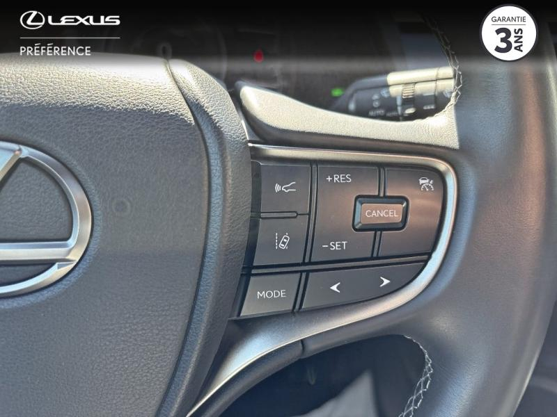 Photo 10 de l’annonce de LEXUS UX d’occasion à vendre à MONTFAVET