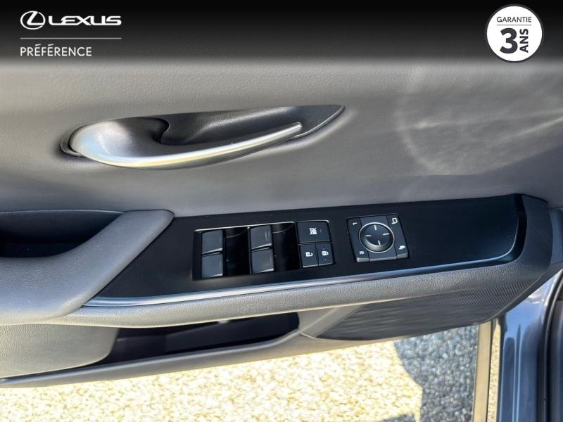 Photo 12 de l’annonce de LEXUS UX d’occasion à vendre à MONTFAVET