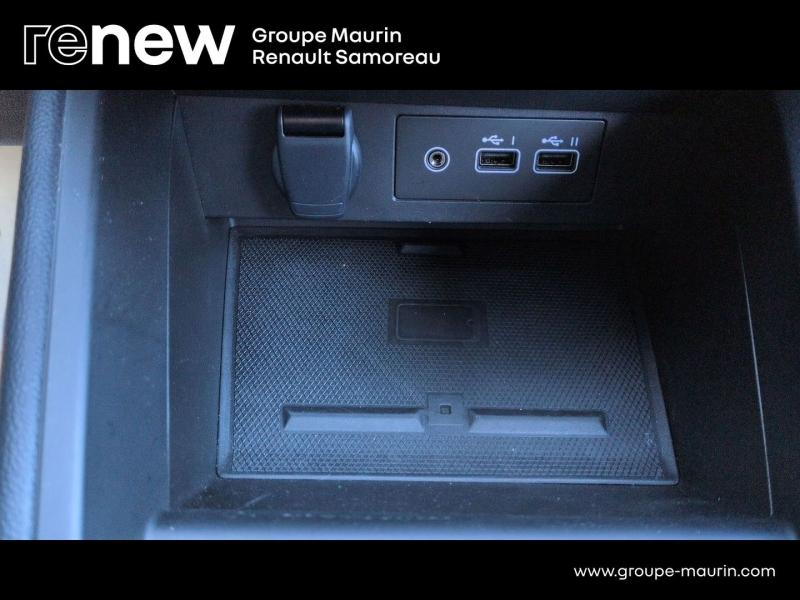 Photo 13 de l’annonce de RENAULT Clio d’occasion à vendre à SAMOREAU