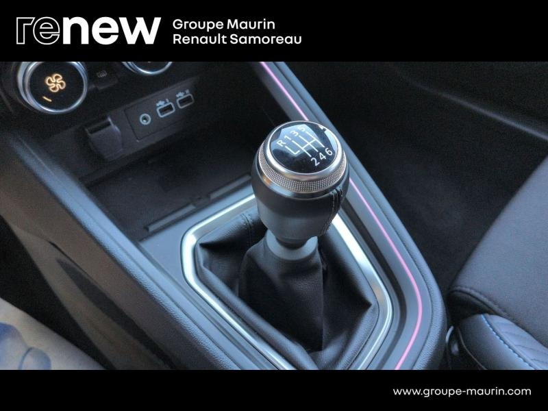 Photo 14 de l’annonce de RENAULT Clio d’occasion à vendre à SAMOREAU