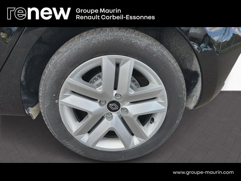 Photo 11 de l’annonce de RENAULT Clio d’occasion à vendre à CORBEIL-ESSONNES