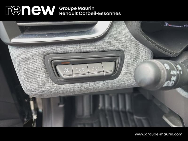 Photo 18 de l’annonce de RENAULT Clio d’occasion à vendre à CORBEIL-ESSONNES