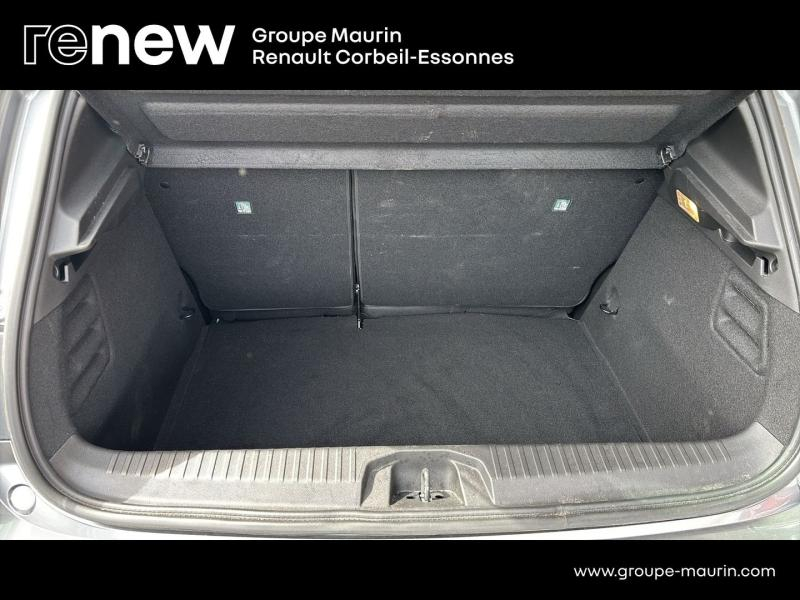 Photo 14 de l’annonce de RENAULT Clio d’occasion à vendre à CORBEIL-ESSONNES