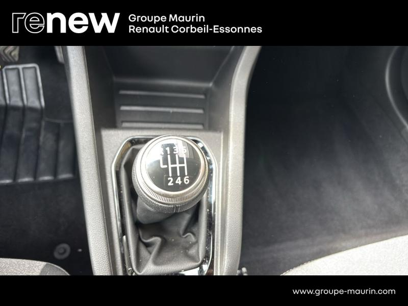 Photo 17 de l’annonce de RENAULT Clio d’occasion à vendre à CORBEIL-ESSONNES
