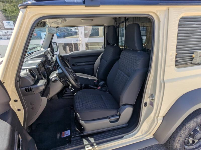 Photo 12 de l’annonce de SUZUKI Jimny d’occasion à vendre à DRAGUIGNAN