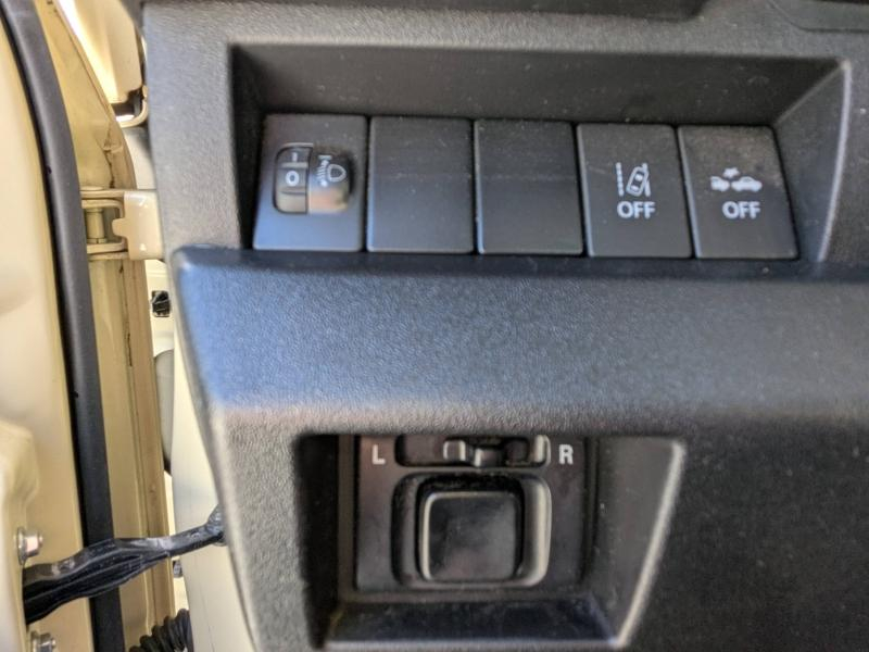 Photo 14 de l’annonce de SUZUKI Jimny d’occasion à vendre à DRAGUIGNAN