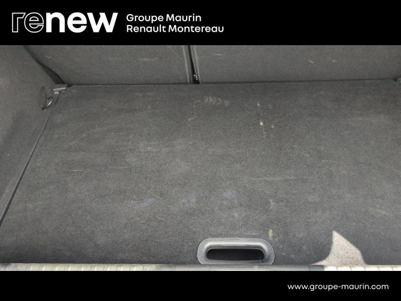 Photo 9 de l’annonce de RENAULT Clio d’occasion à vendre à VARENNES SUR SEINE
