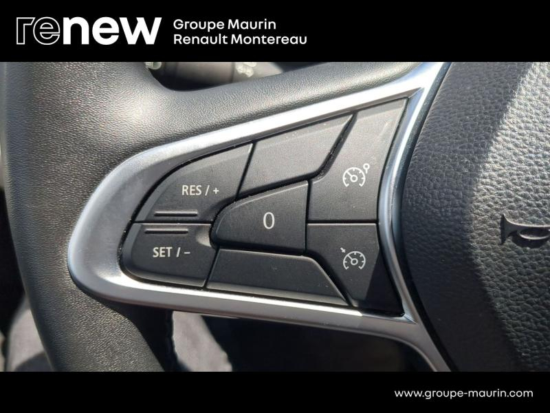 Photo 16 de l’annonce de RENAULT Clio d’occasion à vendre à VARENNES SUR SEINE